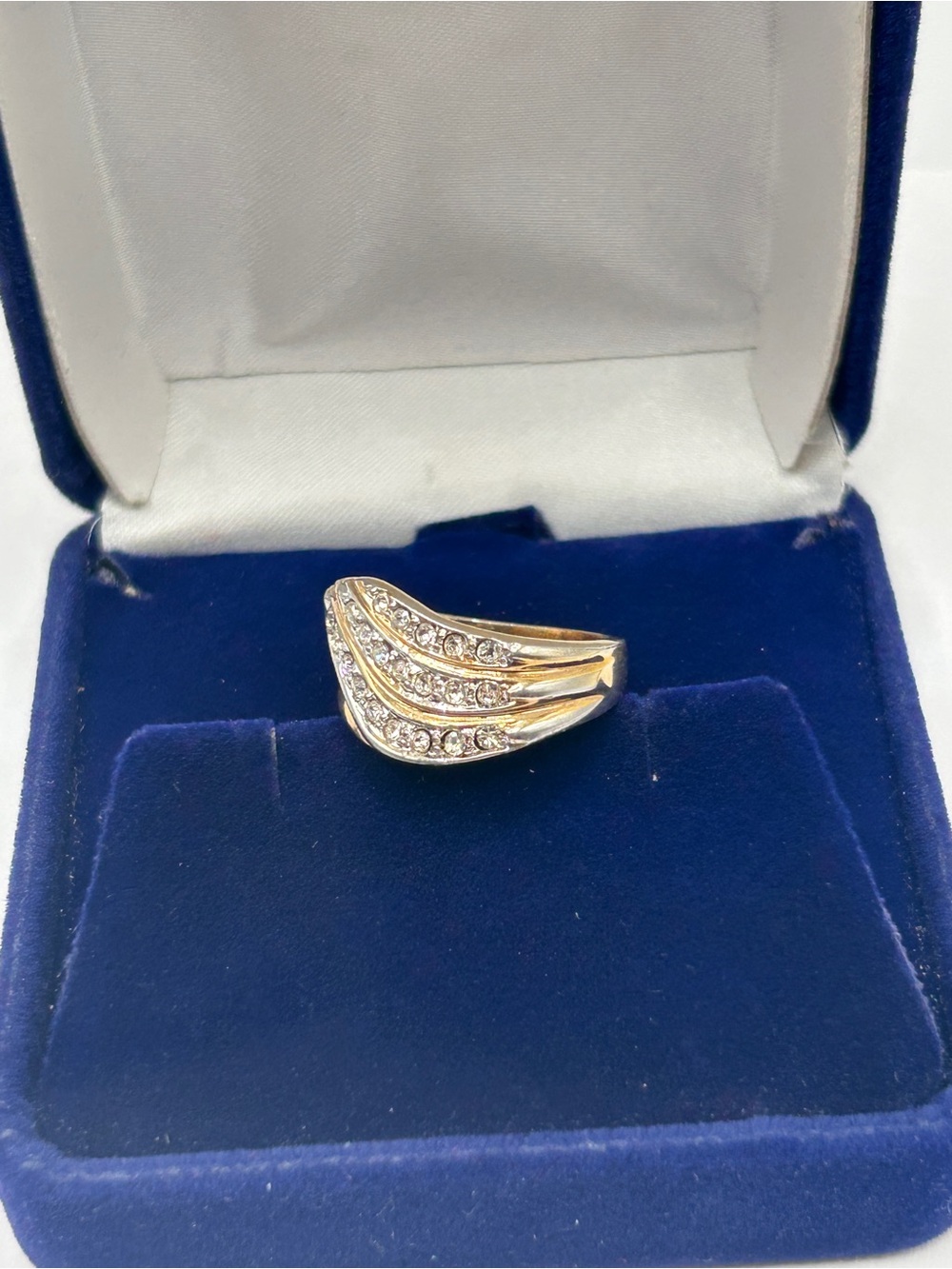Vintage 18k GE Gold and Silver Wave Crystal Band Ring Sz 7.5 Womens - Picture 5 of 11